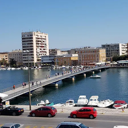 Apartament Leonardo *