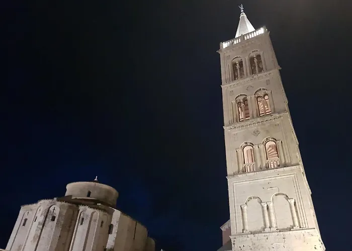 Апартаменты Leonardo Врси