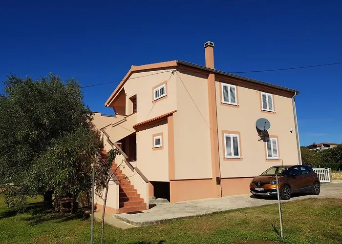 Leonardo Апартаменты Врси