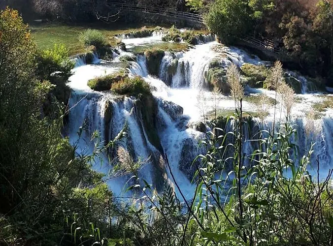 Leonardo 아파트 브르시